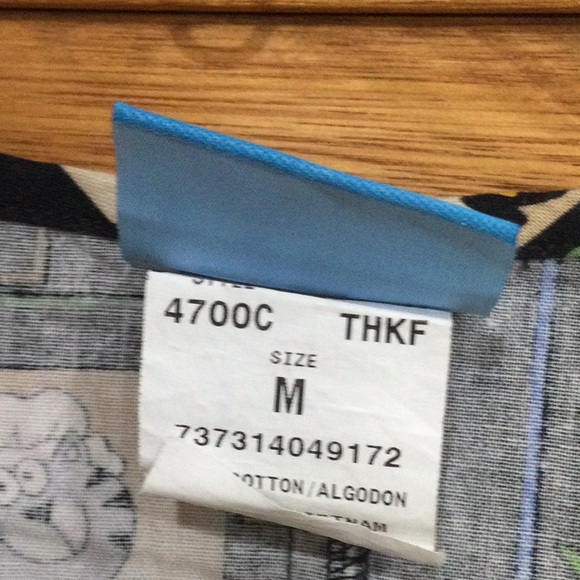 Fall themed scrub top - Picture 3 of 8